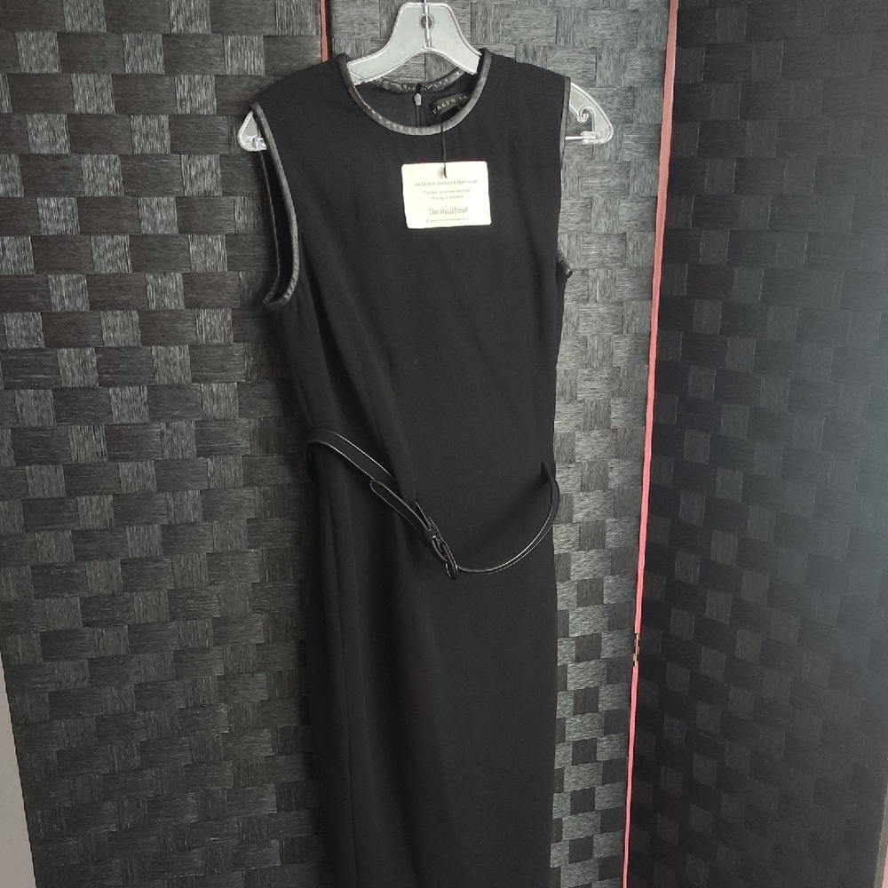Elegant Black Sleeveless Dress